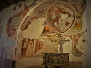 49 Cappella con affreschi del XV secolo